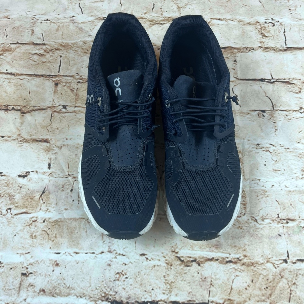 On Running woman’s slip on tennis shoes